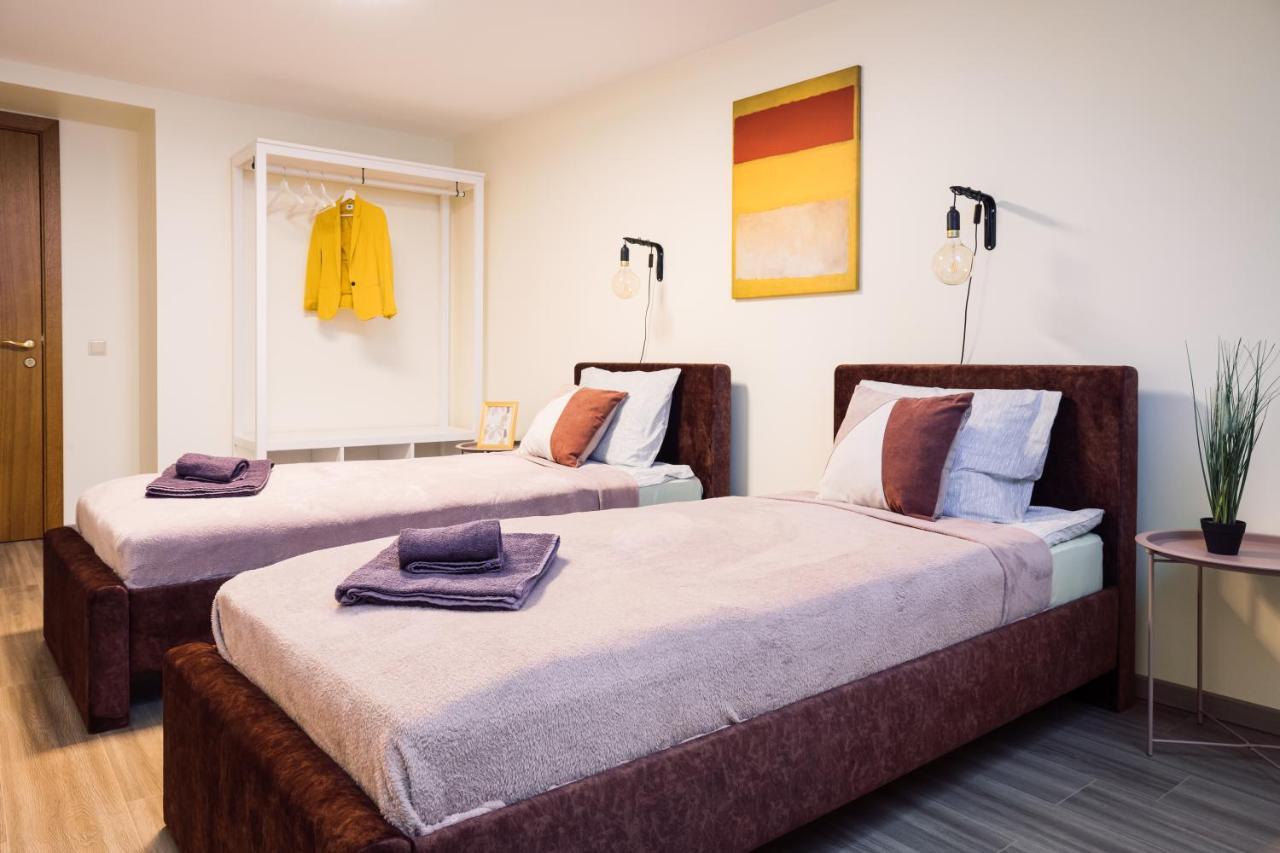 Rothko Apartment/8 Guests/4Bedrooms/Riga Old Town ภายนอก รูปภาพ