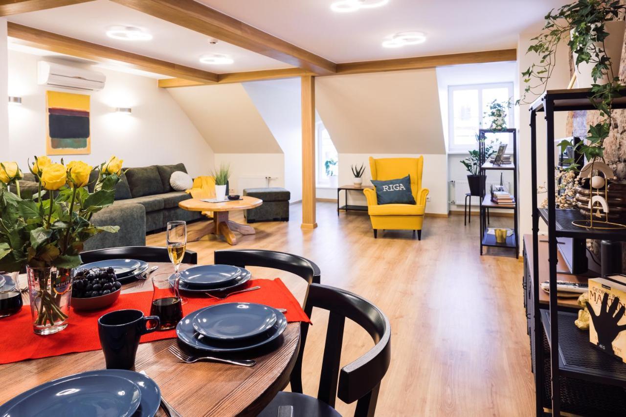 Rothko Apartment/8 Guests/4Bedrooms/Riga Old Town ภายนอก รูปภาพ