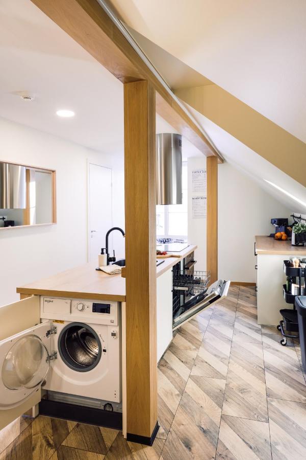 Rothko Apartment/8 Guests/4Bedrooms/Riga Old Town ภายนอก รูปภาพ