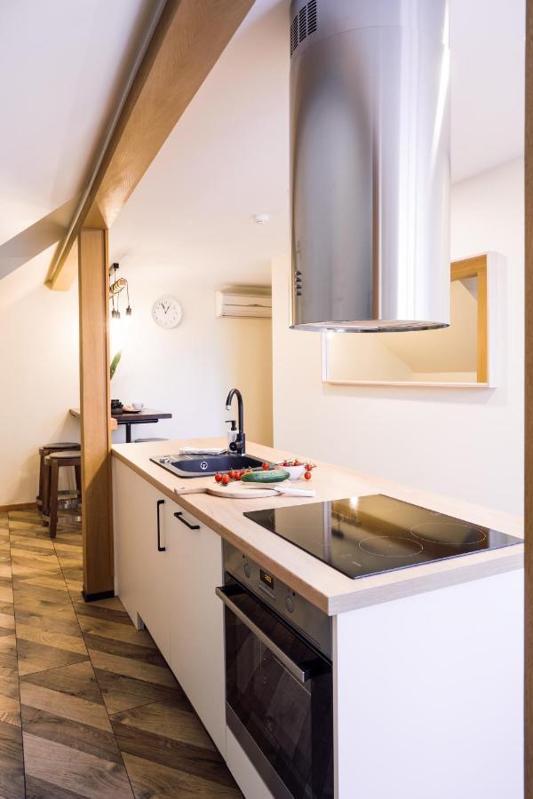 Rothko Apartment/8 Guests/4Bedrooms/Riga Old Town ภายนอก รูปภาพ